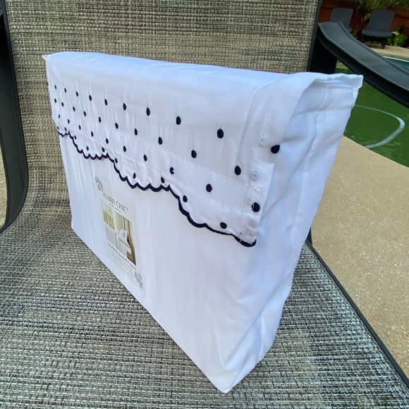 Shabby Chic White Cotton Embroidered Scallop Dot Navy Blue QUEEN Sheet Set 4pc - Picture 4 of 9